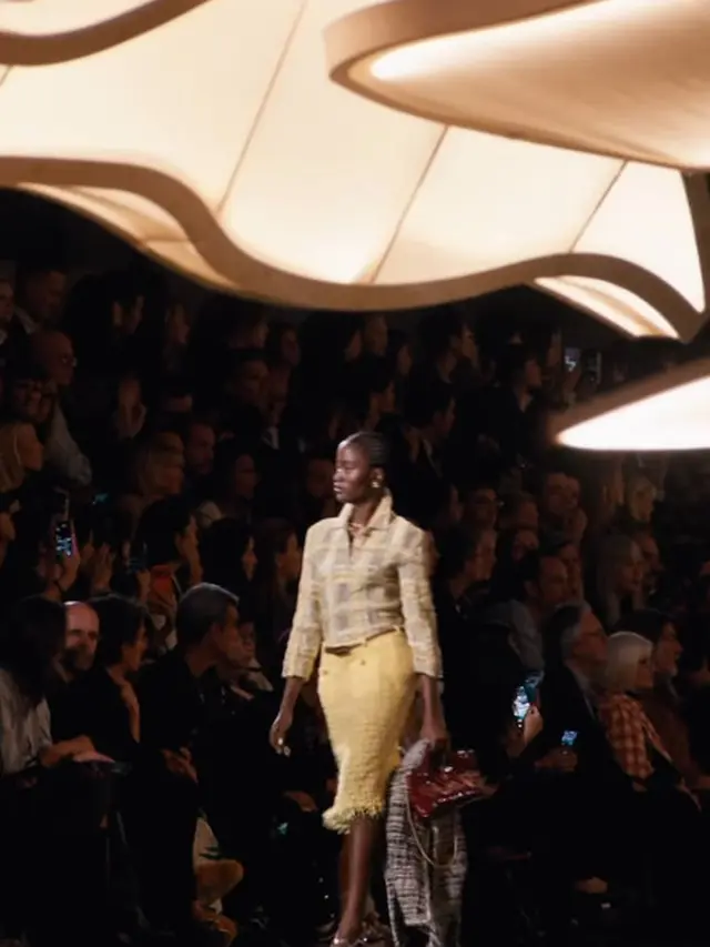 Dari Jalanan Nigeria, Rachel Ojuromi Sukses Melangkah di Chanel Summer 2027