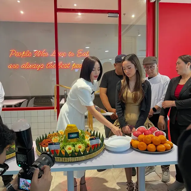 5 Potret kebersamaan Dearly Joshua, pacar Ari Lasso, bareng putrinya yang jarang tersorot