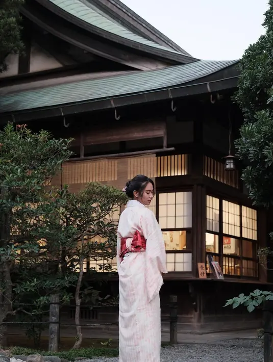 <p>[Instagram/azizahsalsha_]</p>