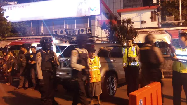 Pasca-Teror Bom Solo, Skuad Antiteror Jaga Simpang Lima Semarang