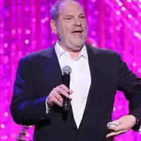 Nama Harvey Weinstein yang sudah melambung tinggi seketika jatuh lantaran tercoreng dengan perbuatannya sendiri. Setelah skandal pelecehan seksualnya  terbongkar, kehidupan Harvey pun berubah seketika. (AFP/Rich Polk)
