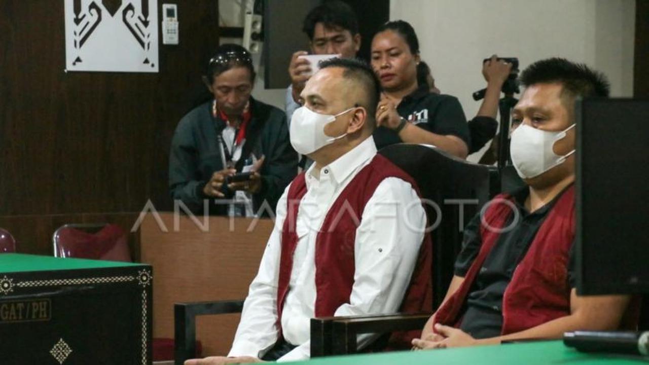 Polda NTB Resmi Pecat Ipda Aris, Terdakwa Pembunuhan Brigadir Nurhadi