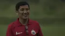 Presiden Persija, Ferry Paulus menghadiri latihan perdana jelang babak 8 besar Piala Jenderal Sudirman di Lapangan Sawangan, Depok, Jawa Barat, Jumat (4/12/2015). (Bola.com/Vitalis Yogi Trisna)