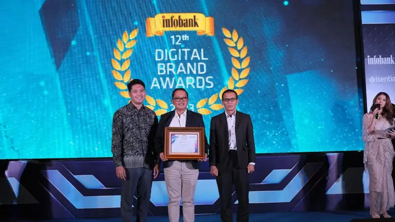 Sebagai salah satu anak perusahaan BUMN, Asuransi Jasaraharja Putera, meraih penghargaan 12th Infobank Digital Brand Award 2023, dalam Kategori Perusahaan Asuransi Umum Konvensional premi bruto Rp 500 Miliar s.d < 1 Triliun (Istimewa)