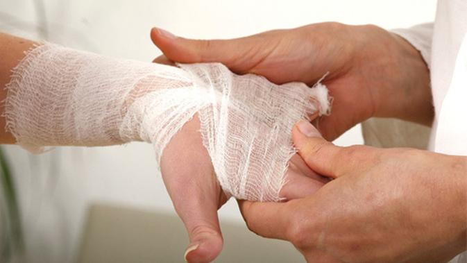 Jangan panik, ini cara mengobati luka terbuka dan memar! (Sumber: WVU Medicine)