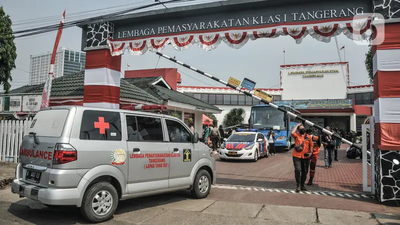 Duka Keluarga Korban Kebakaran Datangi Lapas Tangerang