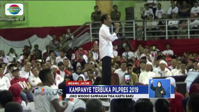Kampanye terbuka di Ngawi, Jawa Timur, Jokowi perkenalkan tiga kartu sakti yaitu Kartu Indonesia Pintar Kuliah, Kartu Pra-Kerja, dan Kartu Sembako Murah.