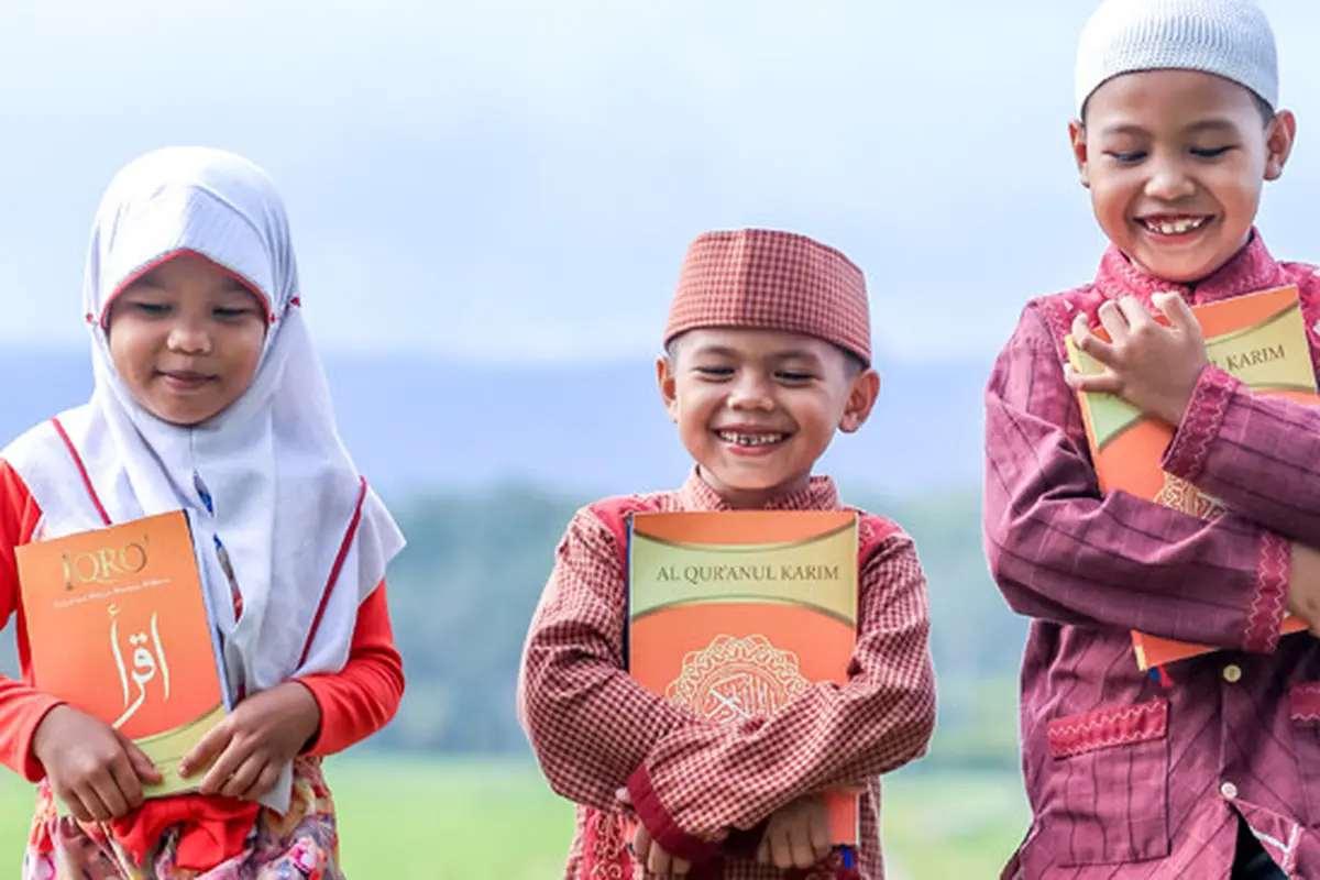 Rumah Zakat Sebar 9.307 Al Quran Saat Ramadan