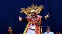 Saat Dubes RI untuk Belanda tampil dalam Festival Gamelan Bali di Amstelveen, Belanda, Sabtu (29/6/2019). (Foto oleh Hans Kleijn)