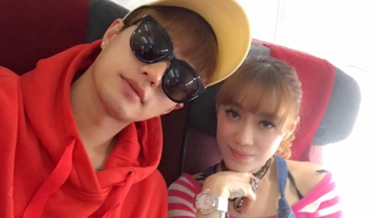 Belum genap satu bulan menikah, Lee Jeong Hoon dan Moa nampaknya sebentar lagi akan memiliki keturunan. Kabarnya, kini Moa tengah berbadan dua. Benarkah? (Instagram/leejeonghoon)