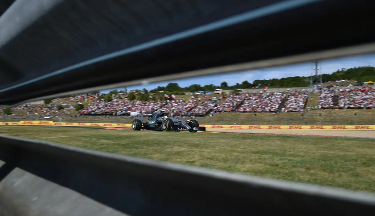 Lewis Hamilton gagal meneruskan dominasinya di Sirkuit Hungaroring. (AFP PHOTO/Andrej Isakovic)