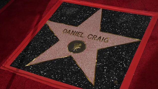 Daniel Craig