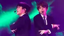 Penampilan boyband K-pop, BTS dalam konser negara persahabatan antara Korea Selatan dan Prancis yang digelar di Paris, Minggu (14/10). Acara tersebut bertujuan mempererat persahabatan Korea Selatan dengan Prancis melalui musik. (YOAN VALAT/POOL/AFP)