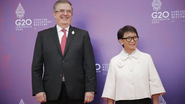 Menlu Retno Marsudi dan Menlu Mexico Marcelo Ebrard di acara Foreign Ministers' Meeting di G20 Bali. (Dok: Kemlu RI)