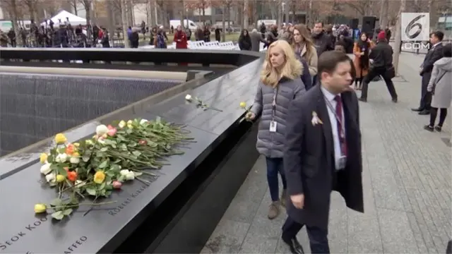 Memperingati 25 tahun tragedi bom WTC, warga New York berkumpul di Memorial Plaza.