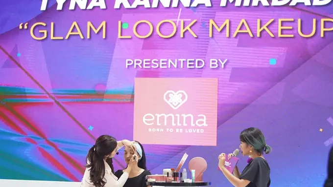 Beauty demo by Tyna Kanna Mirdad di Fimela Fest 2018