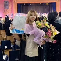 Shafeea Ahmad saat Wisuda Kelulusan SMP. [@mulanjameela1]