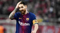 2. Lionel Messi (Barcelona) - La Pulga kecil pernah mempunyai penyakit yang di sebabkan oleh kekurangan hormon. Namun karena keterbatasan biaya akhirnya  striker Argentina ini dibantu oleh petinggi Barcelona untuk dana pengobatan. (AFP/Aris Messinis)