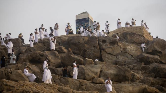 Foto Wukuf Jemaah Haji Panjatkan Doa Di Padang Arafah Global Liputan6 Com