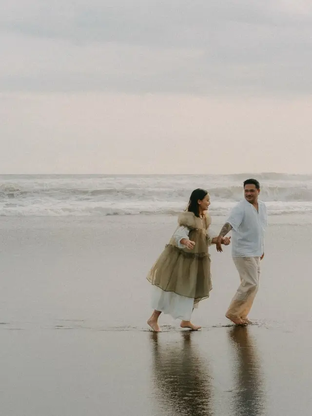 Joanna Alexandra dan Immanuel Christover. (Foto: akhu.jpeg Bali Couples and Family Photographer dari Instagram @joannaalexandra)