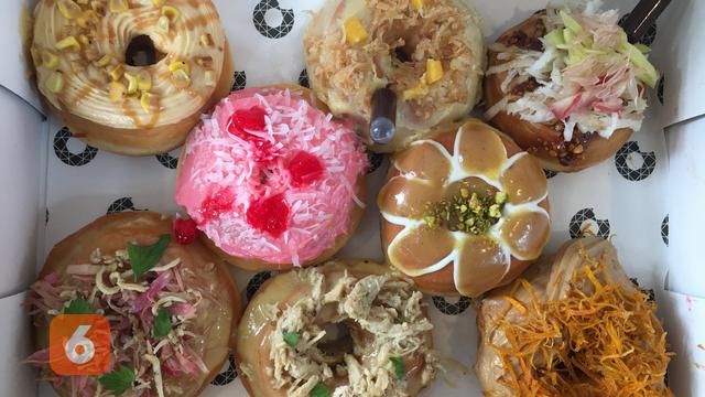 kolaborasi unik donat dan sajian