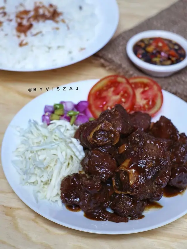 Sepiring krengsengan kambing khas Solo