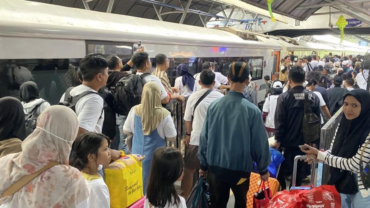 Arus Balik KAI Daop 8 Surabaya Masih Tinggi, Diprediksi Angkut Puluhan Ribu Penumpang