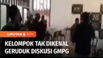 Kericuhan mewarnai diskusi yang digelar oleh salah satu organisasi sayap Partai Golkar. Belum diketahui dari mana kelompok yang memulai kericuhan dan bahkan wartawan yang meliput juga menjadi korban.