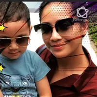Sejak usia 10 bulan, anak pasangan Raffi Ahmad dan Nagita Slavina, Rafathar Malik Ahmad, sudah dijuluki balita sosialita.