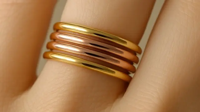 Model Cincin Emas 1 Gram Bertumpuk (Sumber: ChatGPT)