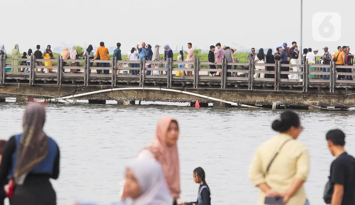 Sejumlah unit rekreasi yang menjadi favorit kunjungan antara lain Dunia Fantasi, Sea World, hingga Atlantis Water Adventure. (Liputan6.com/Herman Zakharia)