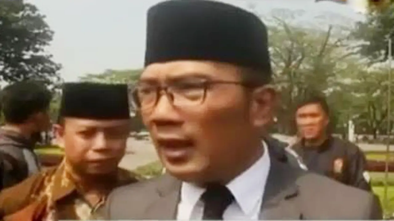 VIDEO: Ridwal Kamil Sebut Snack Bikini Kreativitas Tanpa Etika
