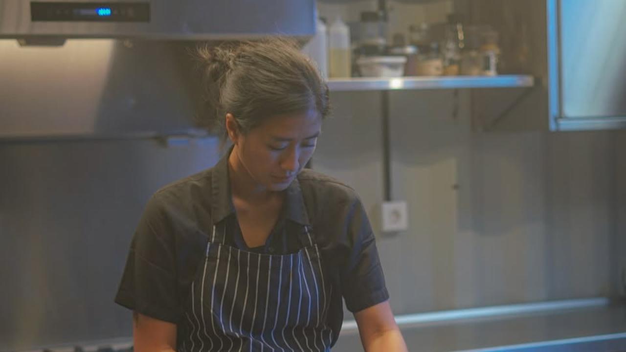 Dapur Industrial Minimalis ala Chef Renatta Moeloek, Inspirasi Desain yang Kuat, Fungsional, dan Estetik