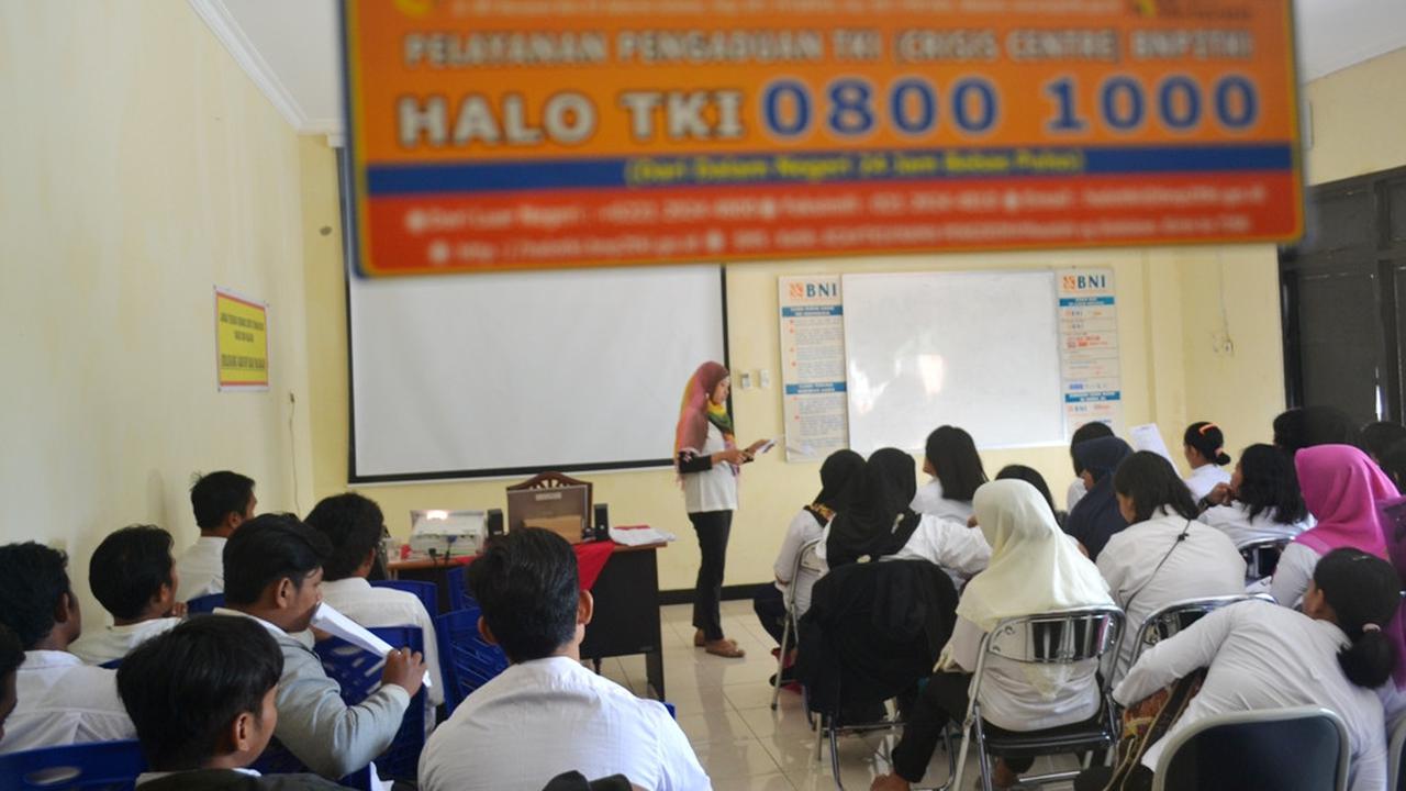 Pelatihan dan pembekalan akhir bagi TKI yang hendak berangkat ke luar negeri di P4TKI. (Foto: Liputan6.com/Muhamad Ridlo)