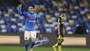 Gelandang Napoli, Eljif Elmas melakukan selebrasi usai mencetak gol pertama timnya ke gawang Parma dalam laga lanjutan Liga Italia 2020/21 pekan ke-20 di Diego Armando Maradona Stadium, Minggu (31/1/2021). Napoli menang 2-0 atas Parma. (LaPresse via AP/Alessandro Garofalo)