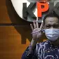 Wakil Ketua KPK, Nurul Ghufron sesaat jelang rilis penahanan Bupati Bandung Barat Aa Umbara Sutisna dan anaknya Andri Wibawa di Gedung KPK, Jakarta, Jumat (9/4/2021). KPK menahan keduanya terkait dugaan korupsi pengadaan barang tanggap darurat pandemi COVID-19. (Liputan6.com/Helmi Fithriansyah)