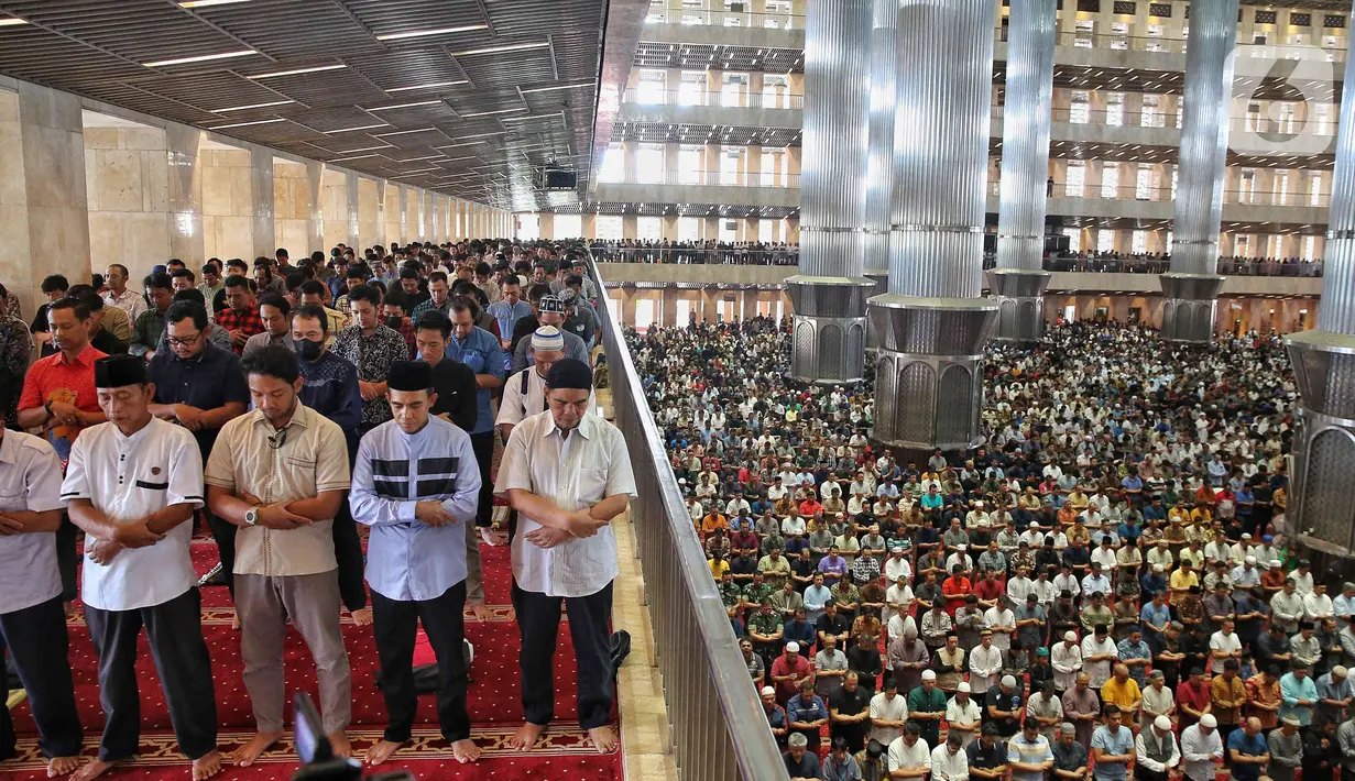 Bulan suci Ramadan menjadi momen yang tepat bagi umat Muslim untuk meningkatkan amal dan ibadah kepada Allah SWT. (Liputan6.com/Angga Yuniar)