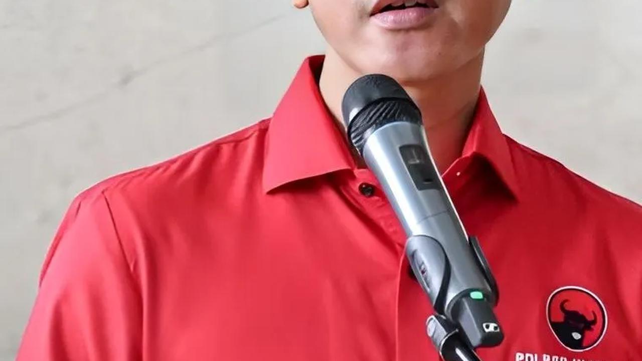 "Umurnya tidak cukup. Wis jelas to," ujar Gibran di Balai Kota Solo, Senin (9/10/2023).