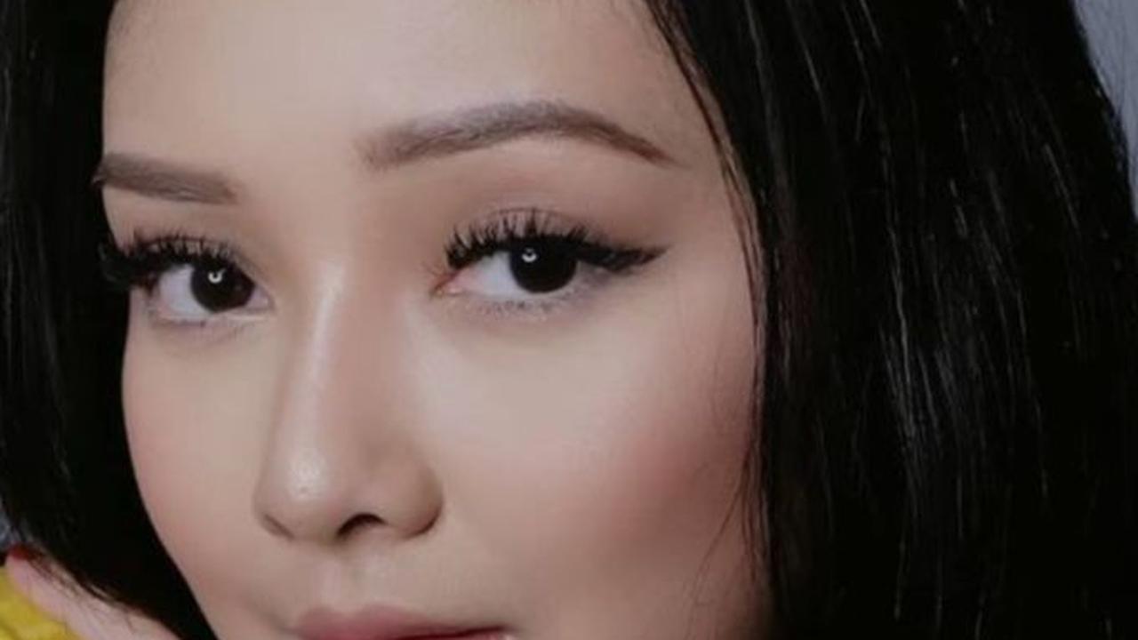 Suci memulai karier di dunia hiburan di tahun 2012. Ia memulai karier dengan menjadi salah satu personil girlband Soulmatch.