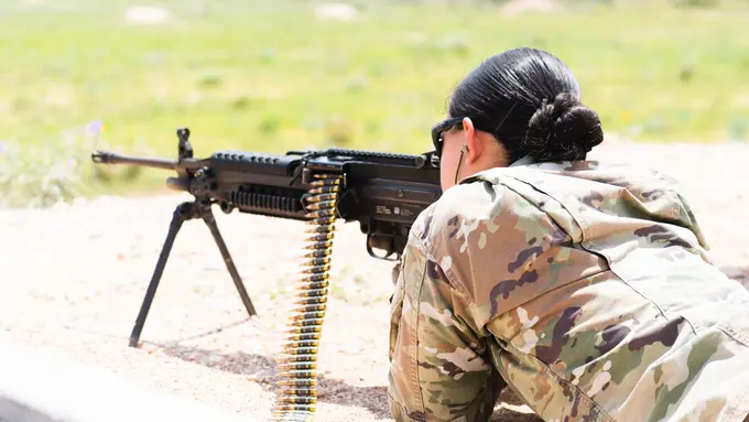 Di Tengah Serangan ke Ukraina, Rusia Gelar Kontes Kecantikan untuk Prajurit Perempuan