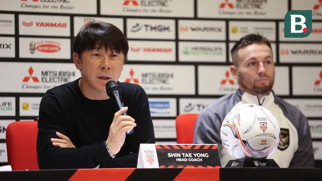 Shin Tae-yong dan Marc Klok