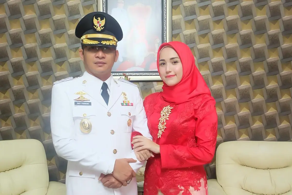 Pasha Ungu dan Istri