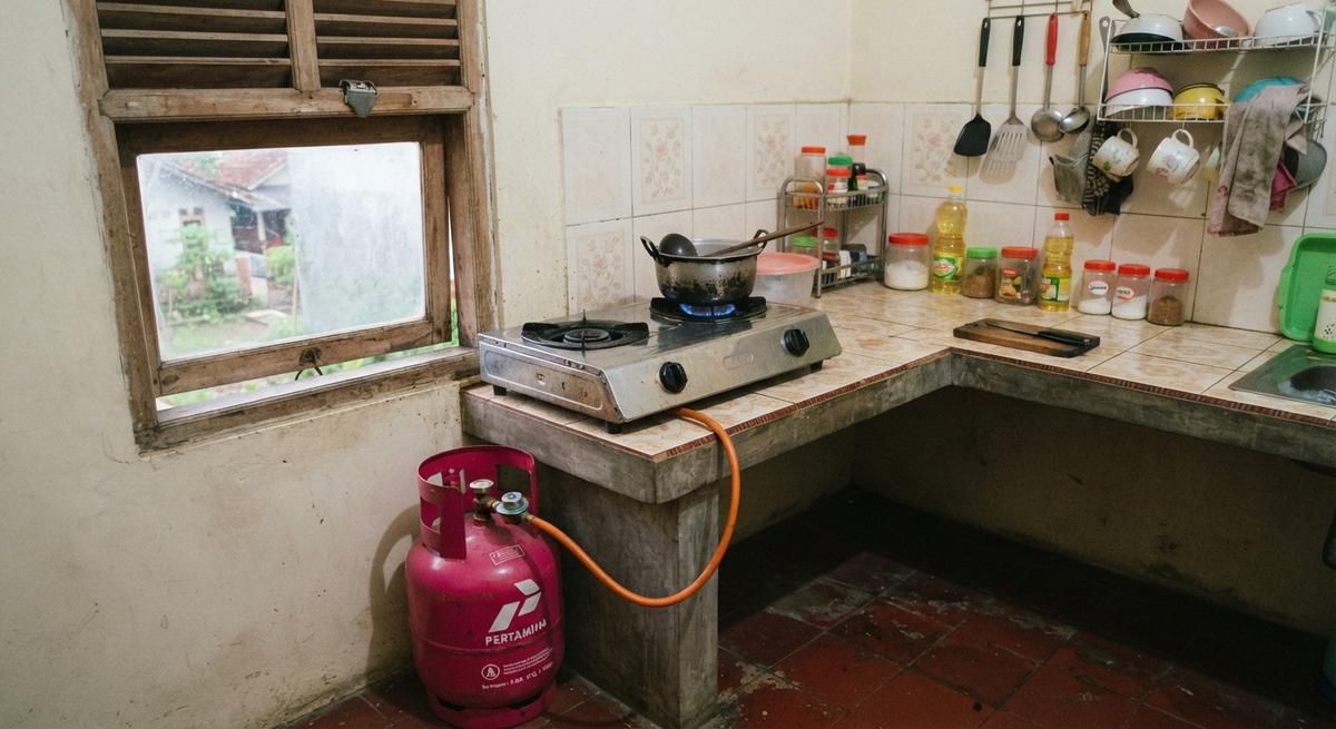Cara Menyimpan Gas LPG di Dapur agar Tidak Memicu Kebakaran