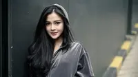 Kehamilan tak menghalangi Bella Bonita tampil stylish. Baru-baru ini ia mengunggah video yang menunjukan dirinya tampil dengan gaya sporty. [Foto: Instagram/bellabonita_r.a]