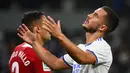 Eden Hazard. Pemain asal Belgia ini didatangkan dari Chelsea pada awal musim 2019/2020 usai tampil tajam selama 7 musim dengan torehan 110 gol. Bersama Real Madrid, ia justru sering dibekap cedera dan gagal menampilkan permainan terbaik. Ia baru mencetak 5 gol dari 54 laga. (AFP/Gabriel Bouys)