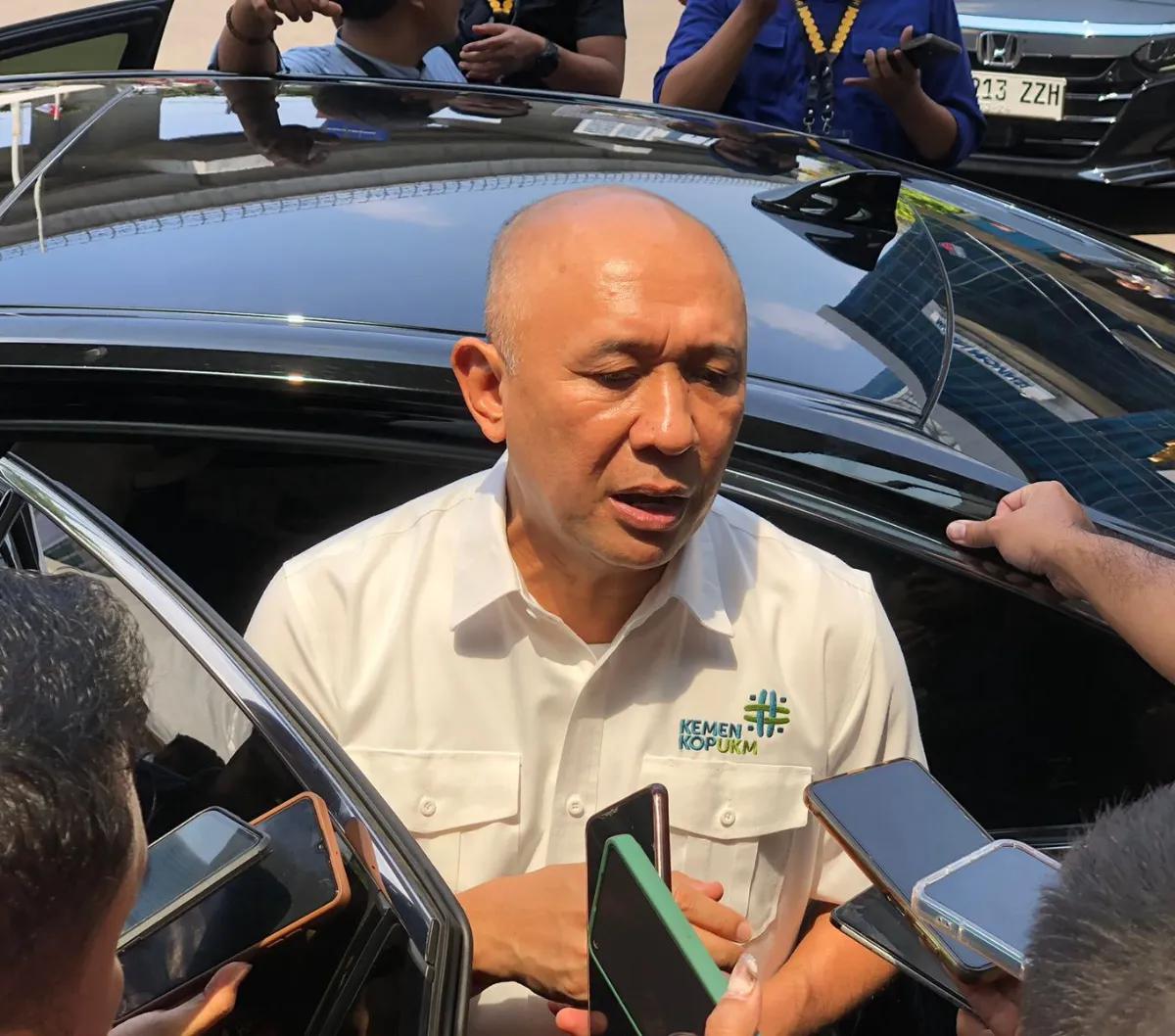 Teten menjelaskan pemerintah sedang gencar menata kelola sistem perdagangan di dalam negeri agar terwujud iklim perdagangan yang adil dan kondusif.&nbsp;