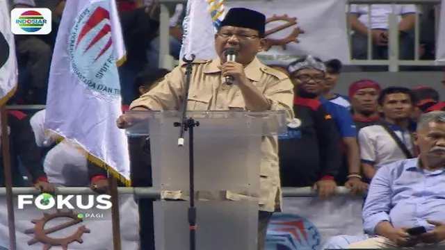 Prabowo hadiri Hari Ulang Tahun Konfederasi Serikat Pekerja Indonesia (KSPI) di Hall Sport Mal Kelapa Gading, Jakarta Utara.