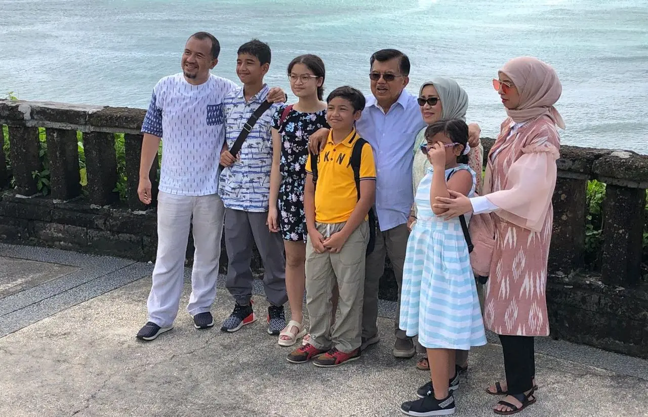 Wakil Presiden RI, Jusuf Kalla, sedang berlibur di Bali, pada pergantian tahun. (Istimewa)