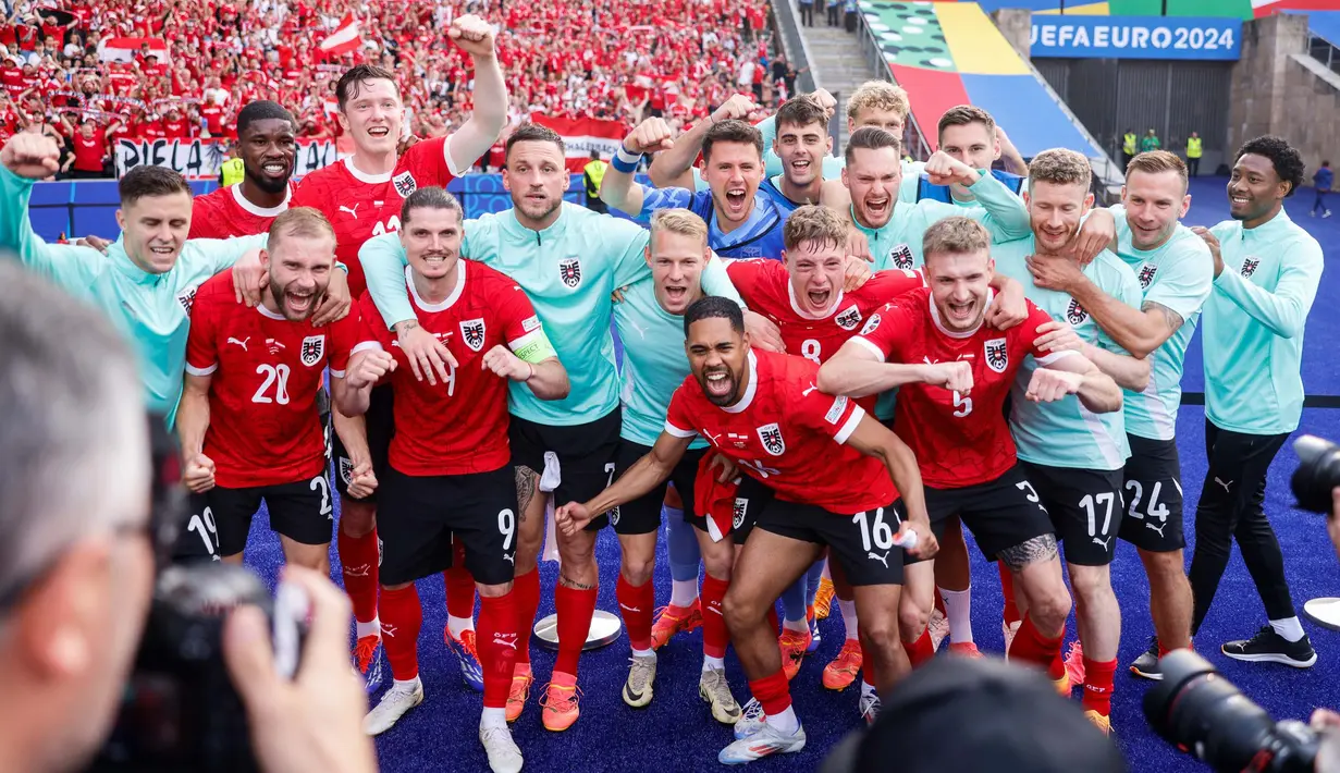 Kemenangan ini mengerek posisi Austria naik ke peringkat kedua klasemen sementara grup D dengan raihan tiga poin. (Axel Heimken/AFP)