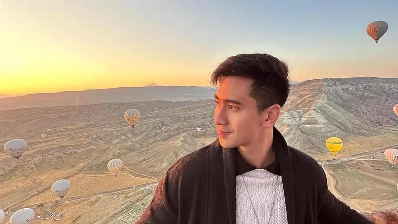 Potret Liburan Verrell Bramasta di Cappadocia